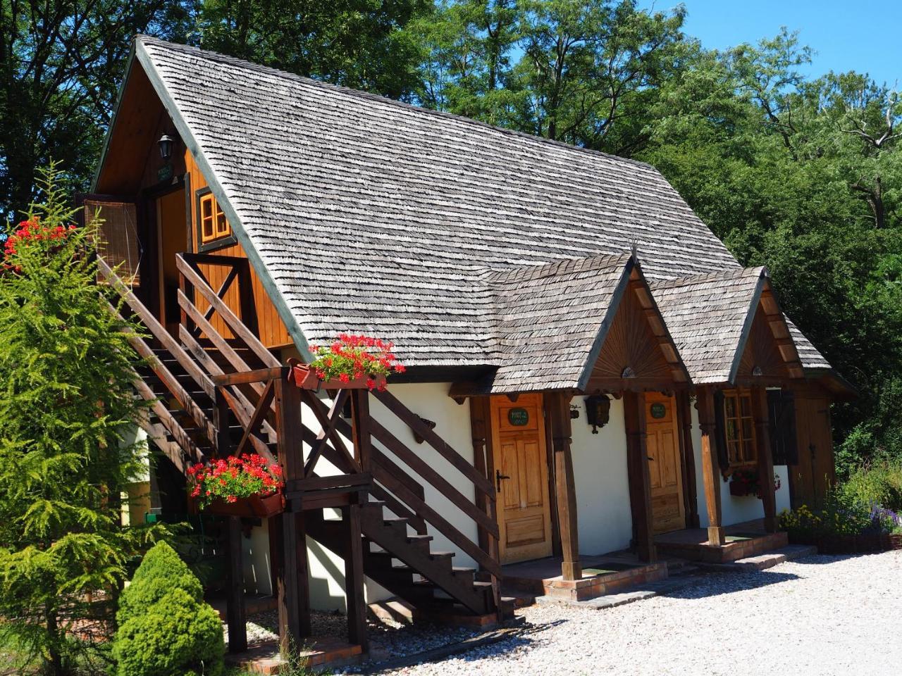 Oberza Pod Zlotym Prosiakiem Hotel Nieborów Exterior foto